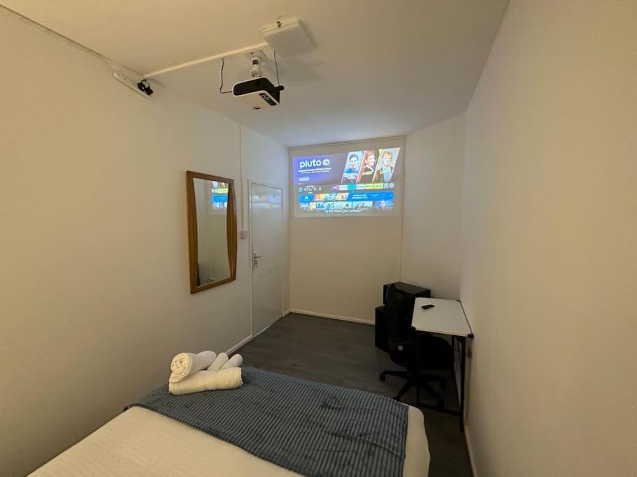 Small Cozy Private Bedroom Zone1 Londres Extérieur photo